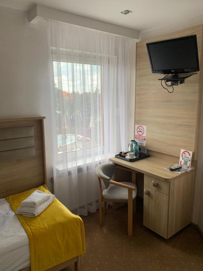 Diament I Brylant Hotel Rawicz Exterior foto