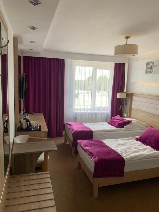 Diament I Brylant Hotel Rawicz Exterior foto