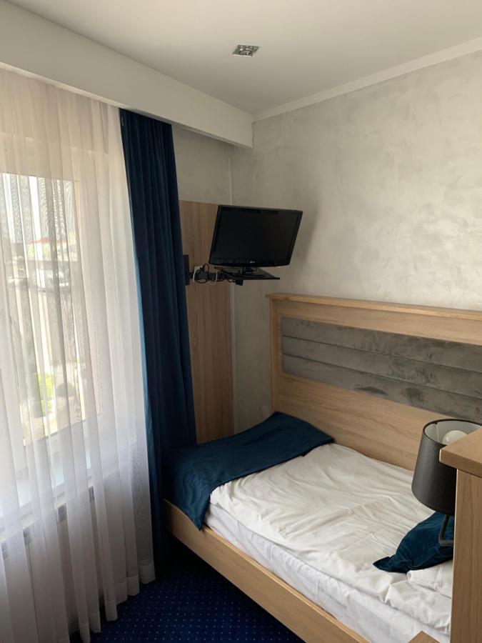 Diament I Brylant Hotel Rawicz Exterior foto