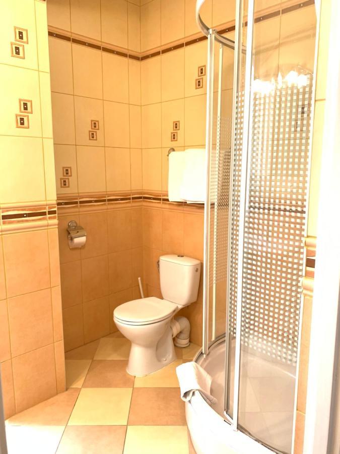 Diament I Brylant Hotel Rawicz Exterior foto