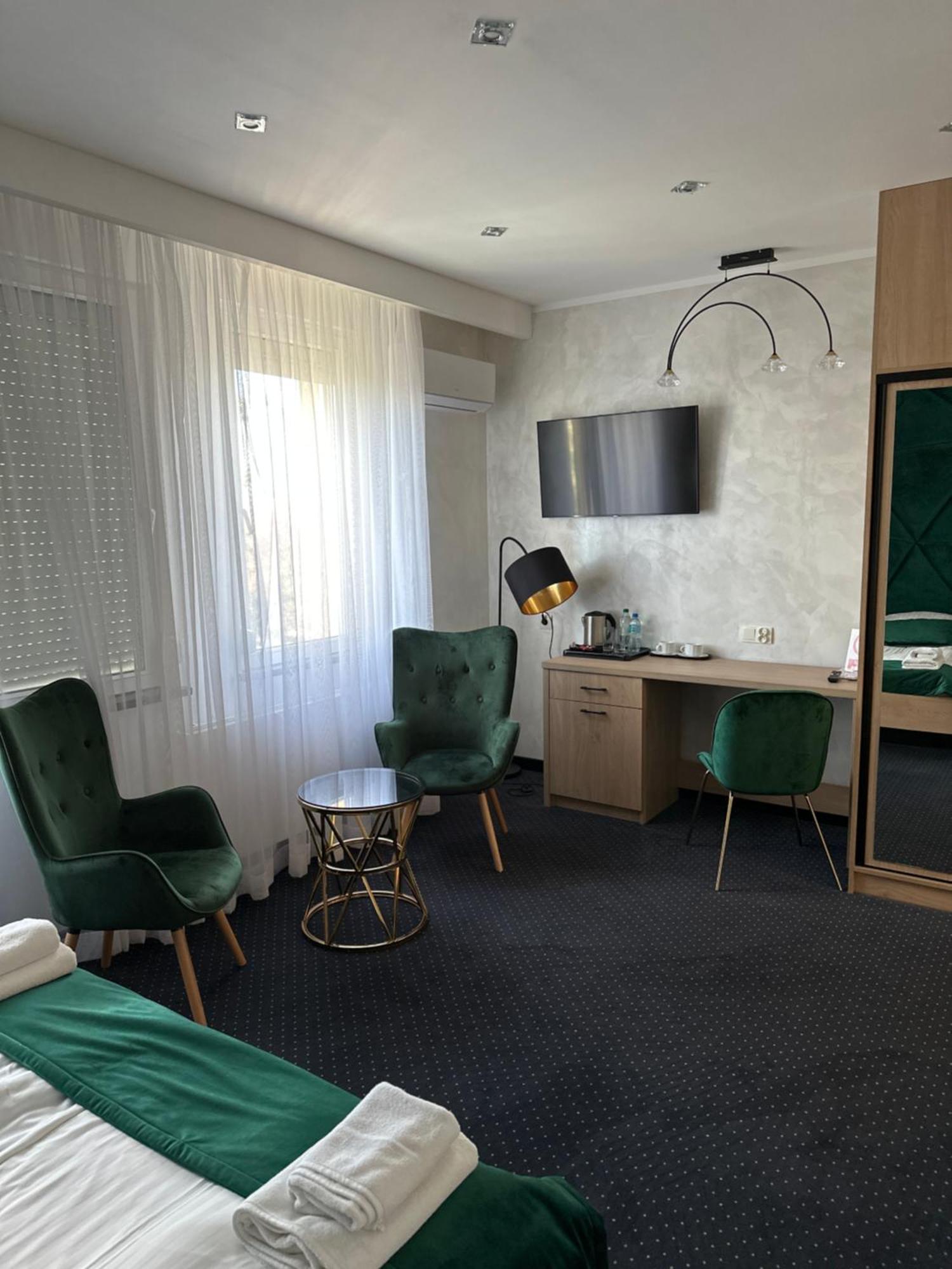 Diament I Brylant Hotel Rawicz Exterior foto